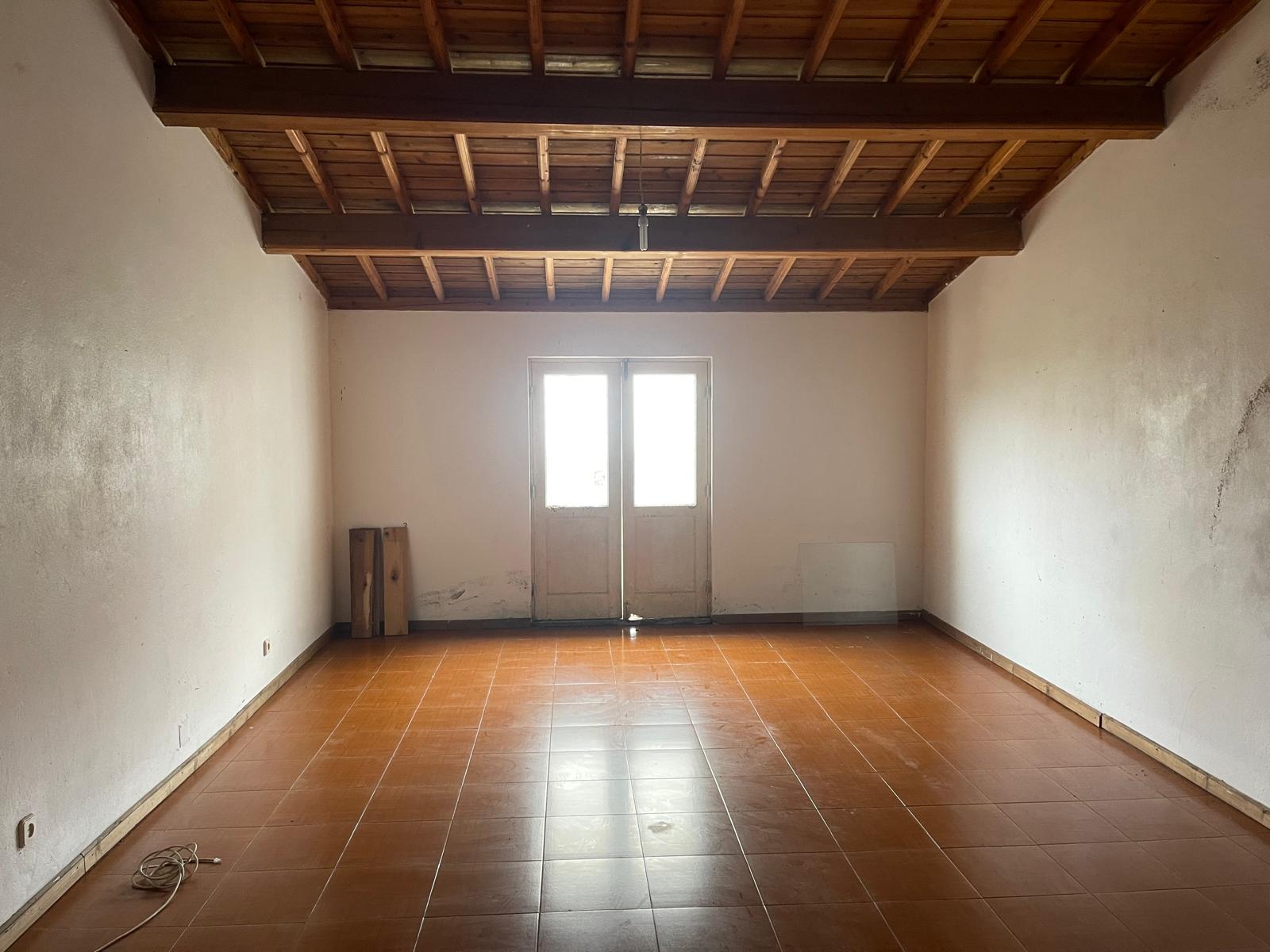 02b0a9e9-c012-4701-9958-06268735e938